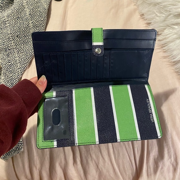 NWOT Vera Bradley Wallet - Picture 2 of 2